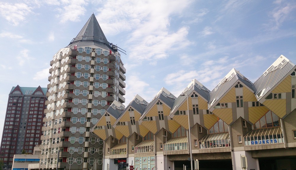 Le Kijk Kubus, célèbres maisons cubiques de l'architecte Piet Blom